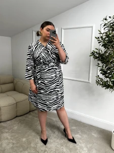 SUKIENKA ŁUCJA ZEBRA 